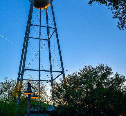 Glenn-E-Jones-Gallery-Gruene-10